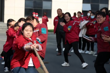 奮進(jìn)新時(shí)代 巾幗綻芳華丨3.8婦女節(jié) 我們這樣過！