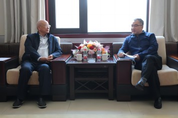 李書成會見南陽市中級人民法院黨組書記、院長秦德平一行